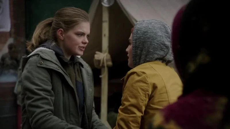 Кадры из сериала Четыре тысячи четыреста (2021)